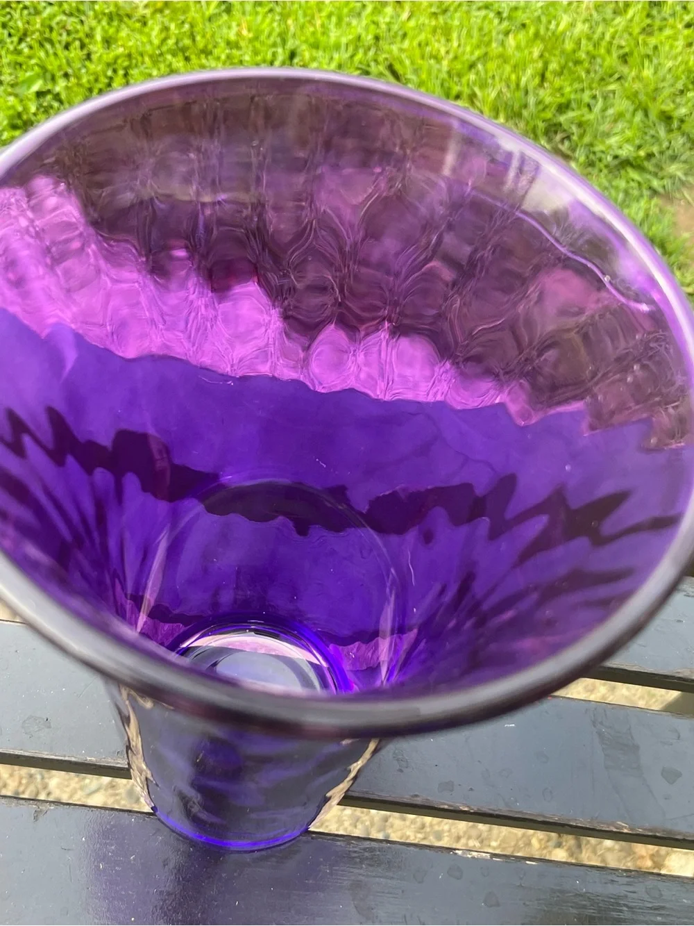Vtg LIBBEY Purple Hand Blown Glass Vase 8”